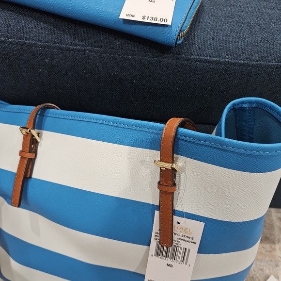 Michael Kors Jet Set Stripe Trvl Tote and Wallet - Picture 2 of 4
